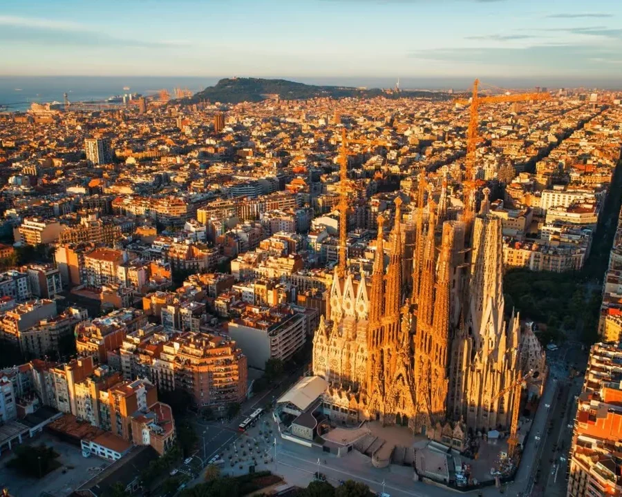 İspanya Sahilleri & Barcelona Turu